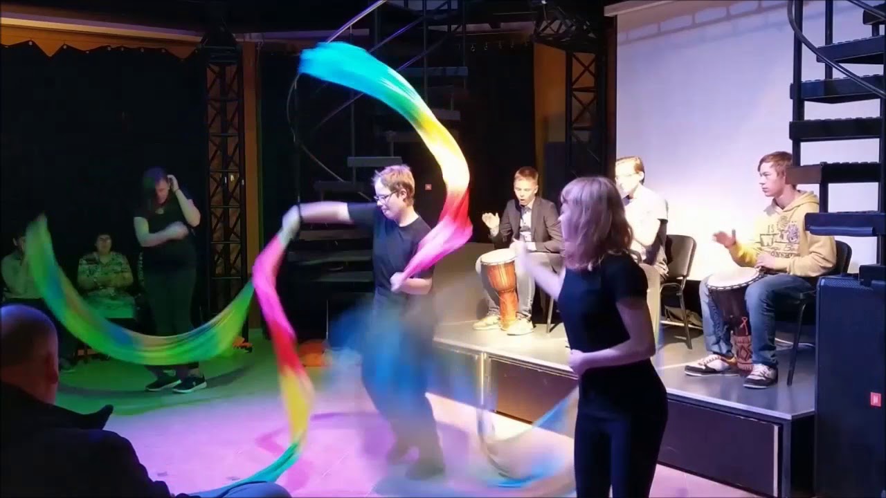 Tabulé zu Alvaro Soler - Schule im Park Freital 2018 Veil Poi,  Fan Veil,  Jonglage, Trommeln