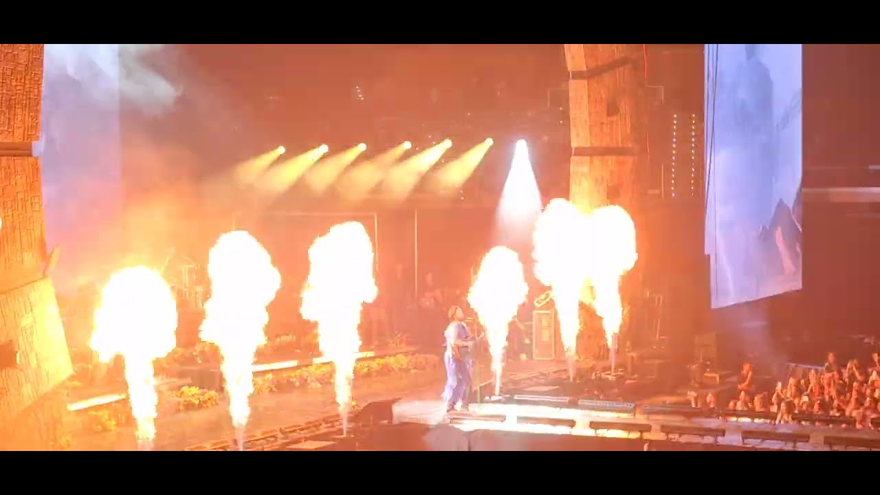 Así empezó el concierto | Manuel Carrasco – Tour Salvaje Roig Arena Valencia 2025
