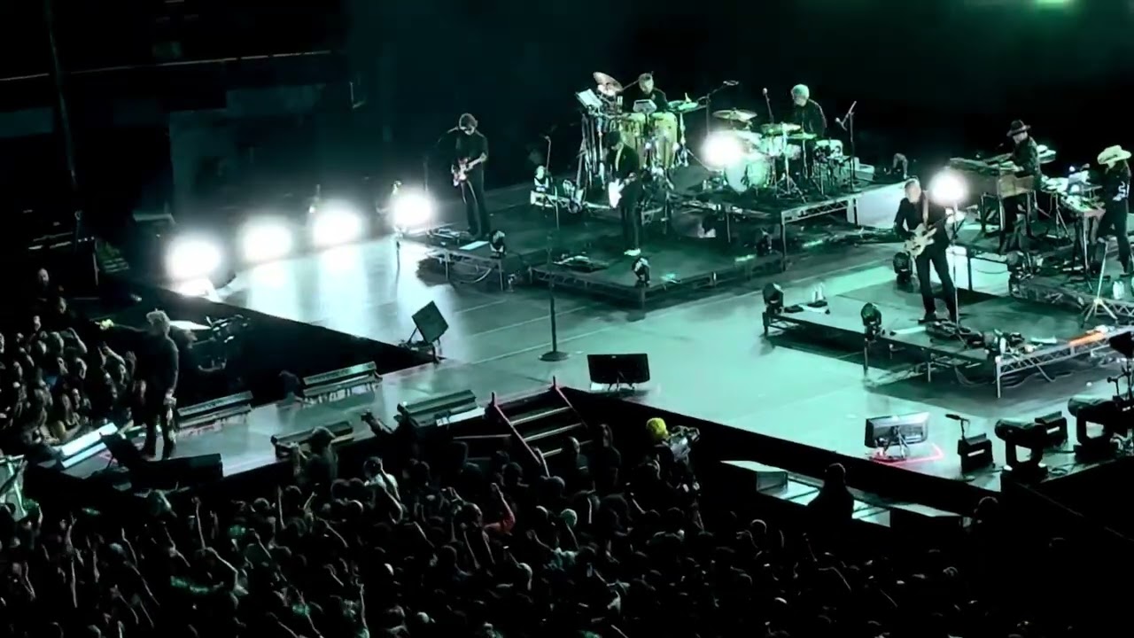 @EnriqueBunburyOficial  @BunburyUniverso @BUNBURYBOGI  @theforum 