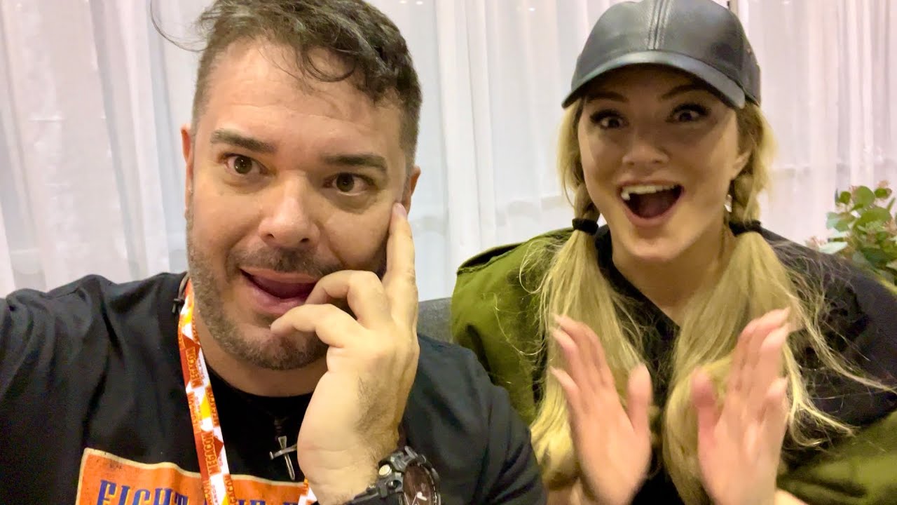 Gina Carano Megacon Sunday Highlights | Autographs & Photos