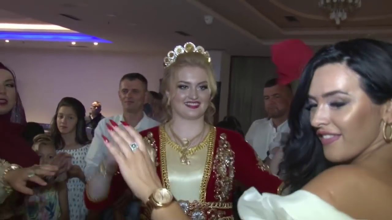 عرس من جمهورية البوسنة و الهرسك برعاية القفطان البوسني العثماني