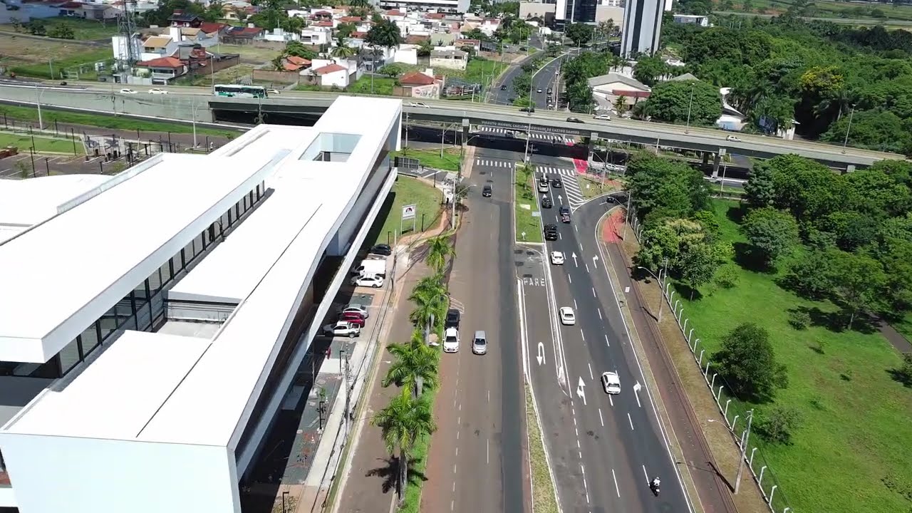 Voo de drone Parque Gávea Av Vinhedos , Uberlândia - MG