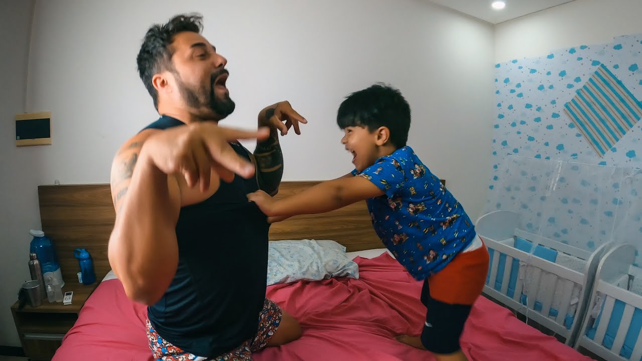Pai e FILHO na LUTINHA FINAL - Decorando o quarto dos gêmeos