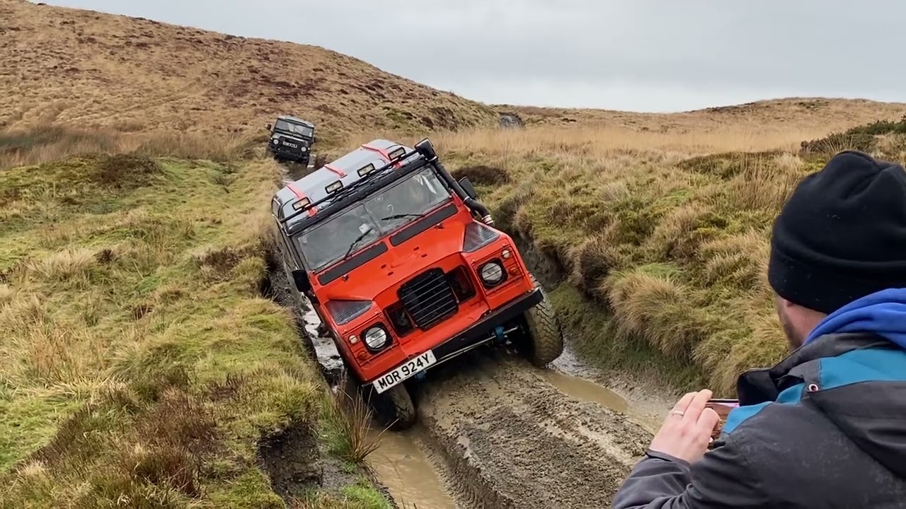 Landrover happy valley proper lean over