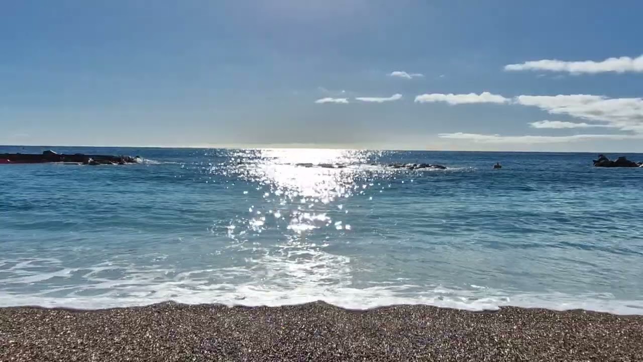 Relax video 6min of heaven - Monaco beach, sun and sea sound!