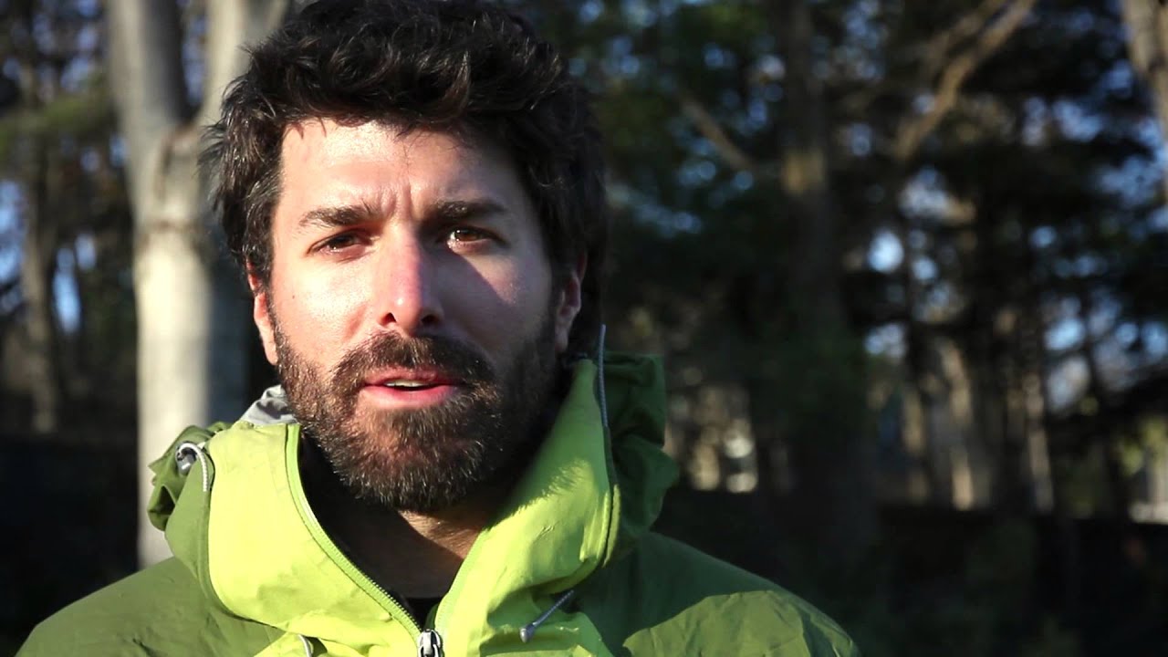 Survivre &agrave; une nuit dans le bois l'hiver