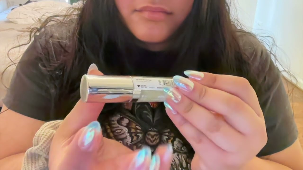 asmr lip gloss application + tube tapping