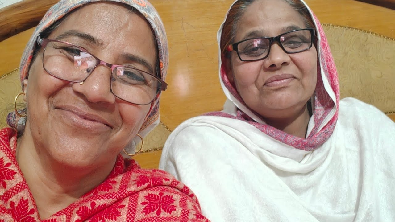 अपना कुनबा अपनी बात is live