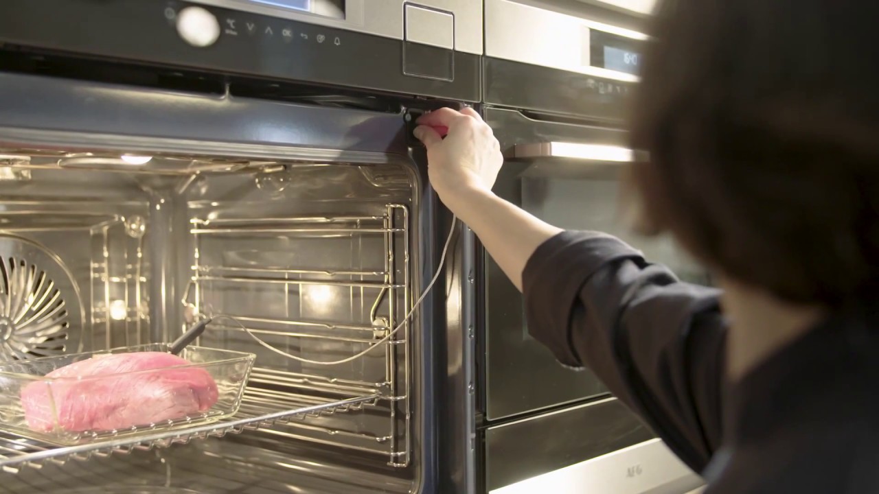 AEG Four combin&eacute; vapeur | Thermom&egrave;tre de cuisson &agrave; sonde