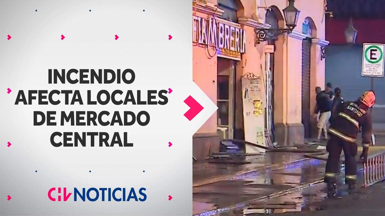 Incendio afectó a local comercial ubicado al interior del Mercado Central de Santiago