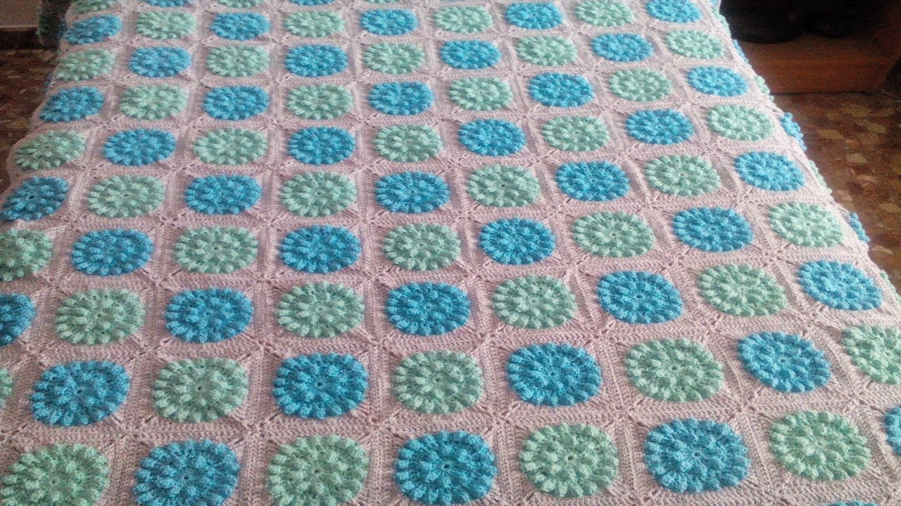 Crochet colcha de granny squares en tonos azules