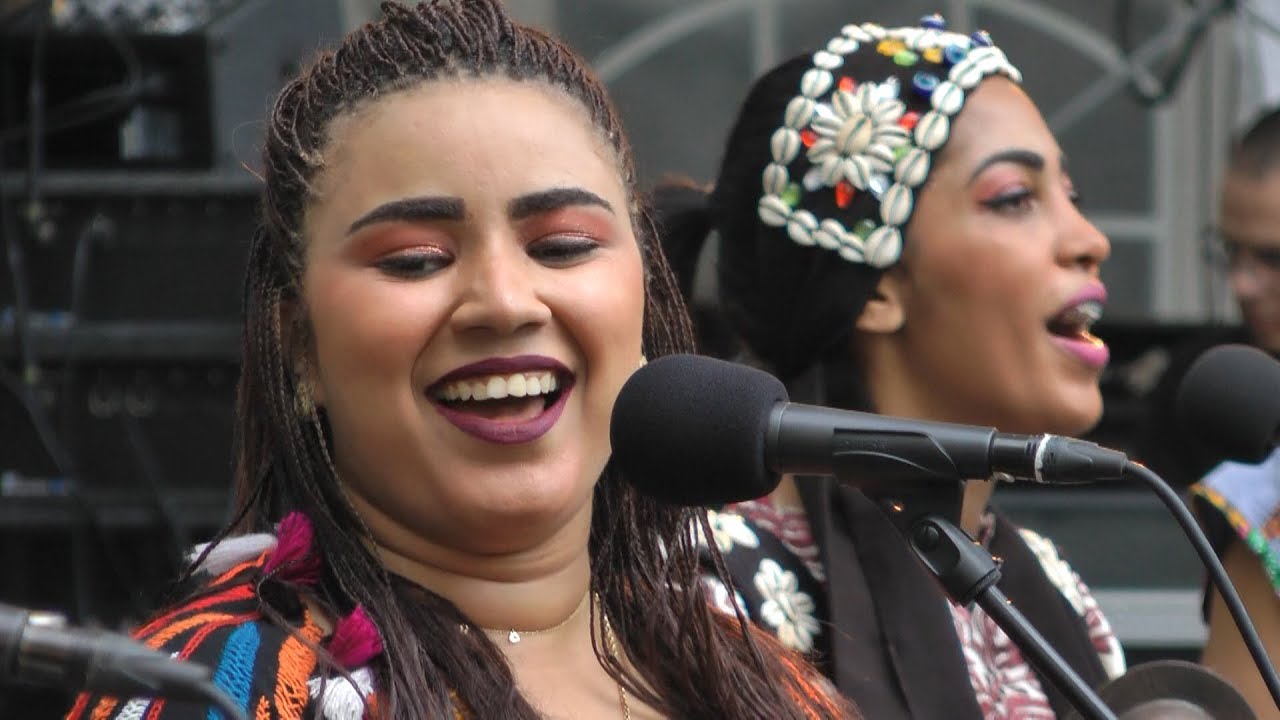Asmâa Hamzoui & Bnat Timbouktou - Ghzayel Meyel - LIVE at Afrikafestival Hertme 2019