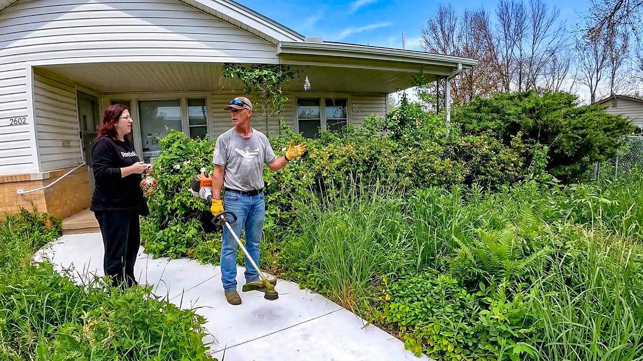 Wanted To SURPRISE A Family For CHRISTMAS With LAWN MAKEOVER