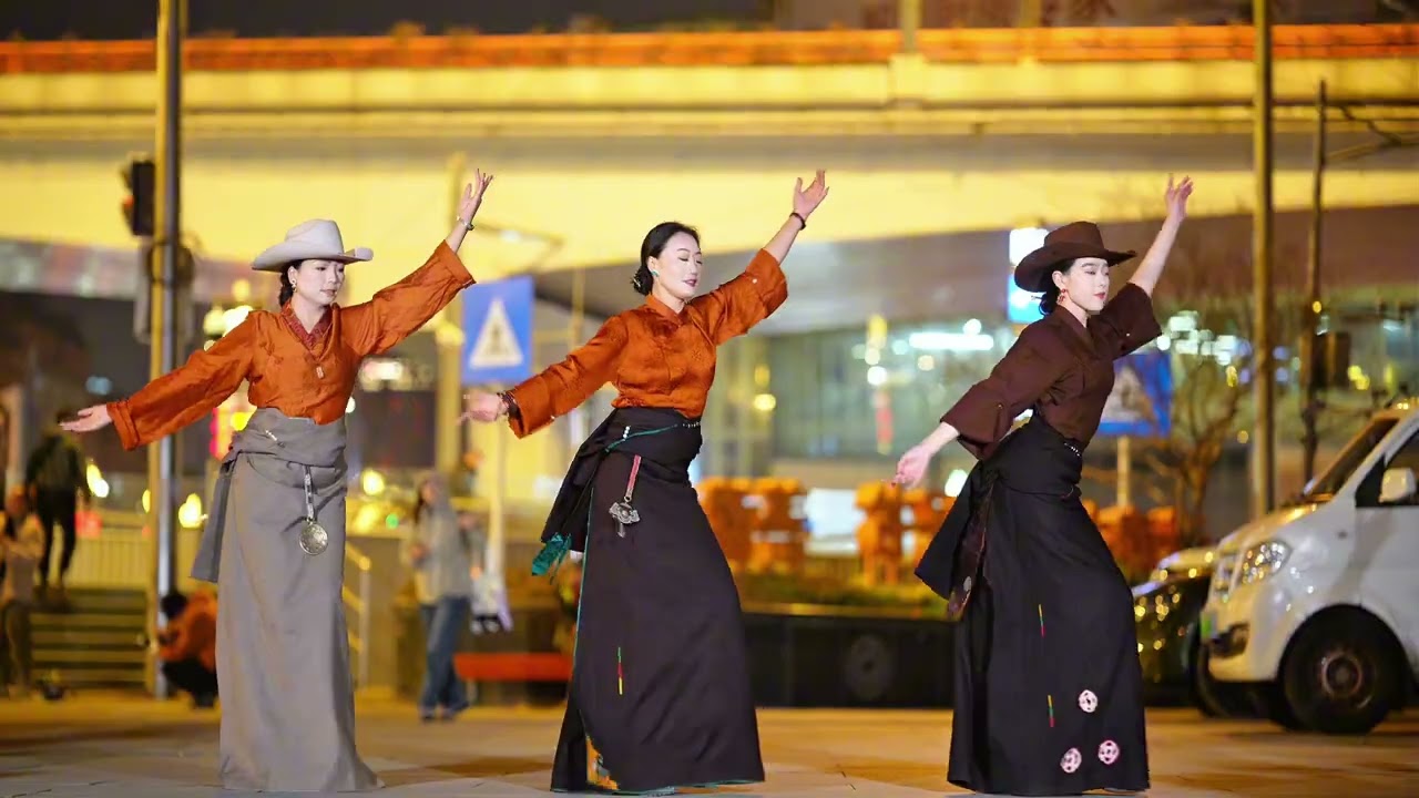 《Golden Bazaar》Yangdon, Dolma Tso, Yingzhuo  《吉祥八宝》拥珍、卓玛初、英卓