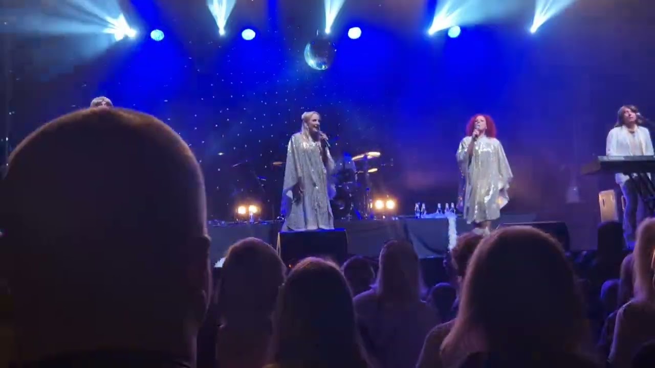 ABBA Chique - Gimme! Gimme! Gimme!