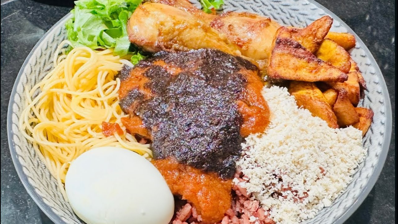 Cooking Waakye at Home- A Calm, Practical Way to Make This Ghanaian Favourite 