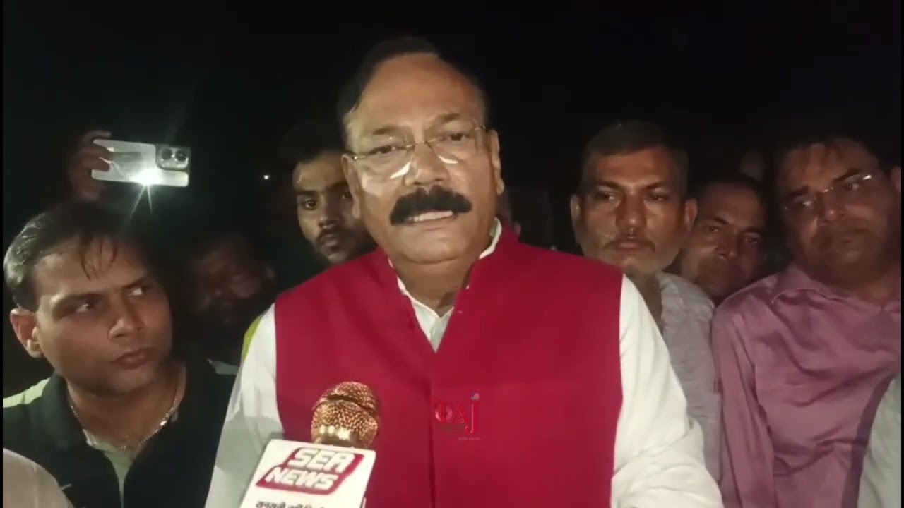 Agra Railway Row | Station Master Dragged After Dispute, MP Rajkumar Chahar Intervenes