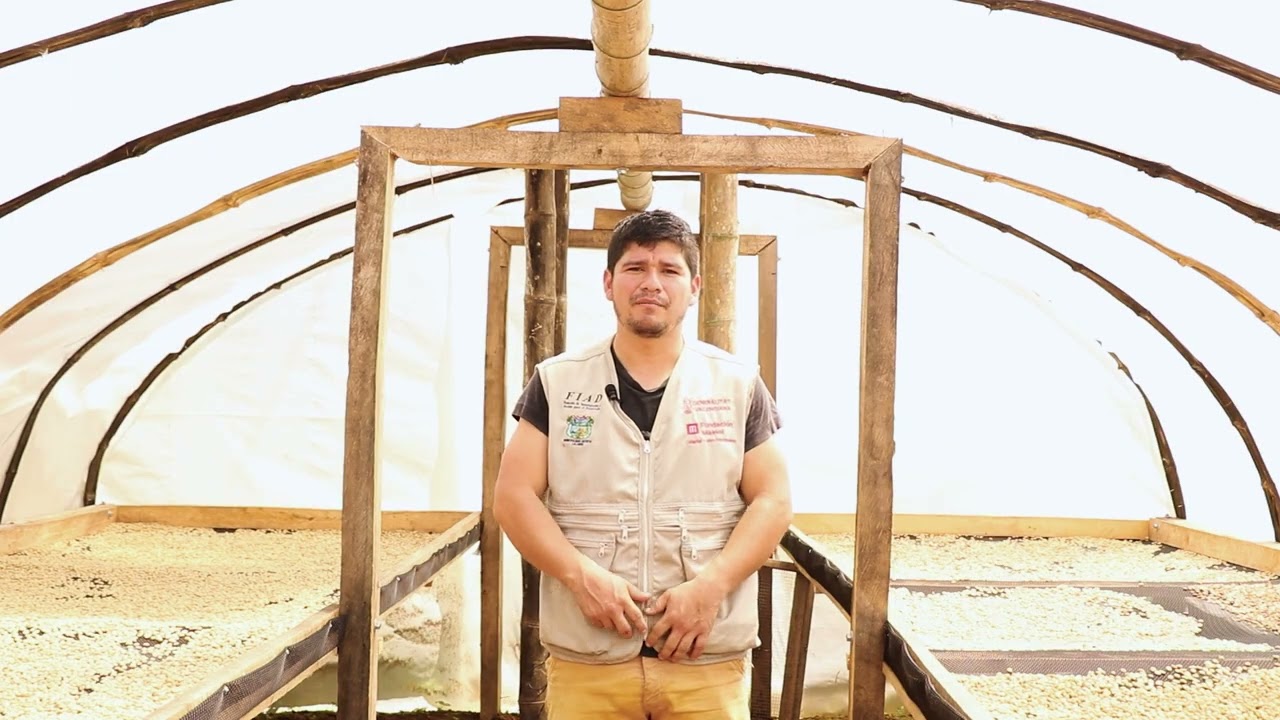 PROYECTO LALAQUIZ: CONSTRUCCIÓN E IMPLEMENTACIÓN DE SECADORES SOLARES PARA CAFÉ