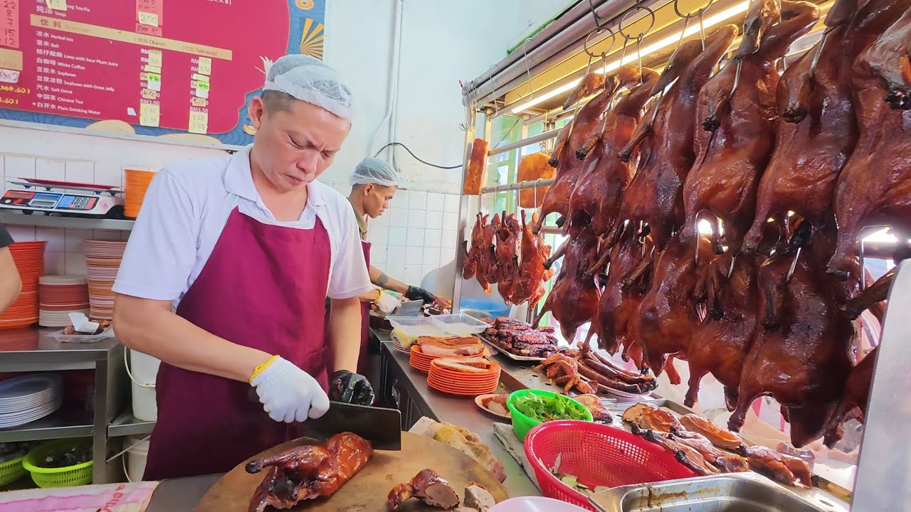 爆汁美味，新明記炭燒燒鴨燒臘被誇值得排隊，第壹口就驚艷？#streetfood #food #delicious #馬來西亞 #新明記