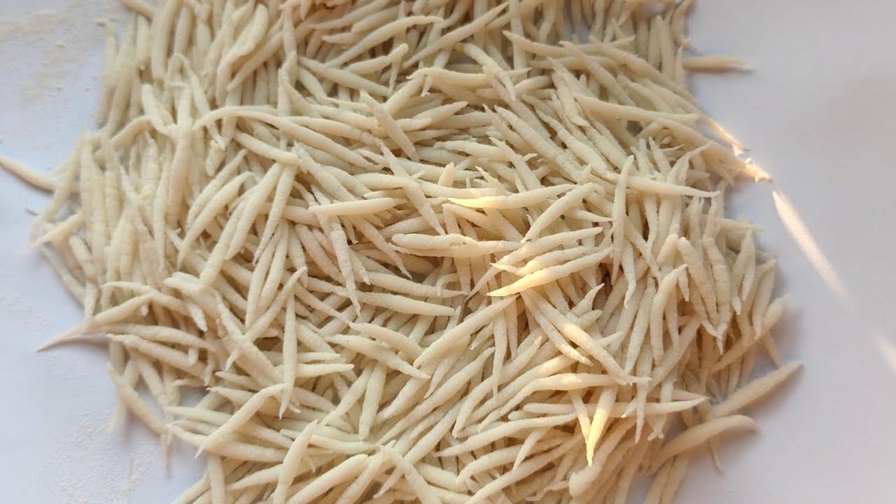 হাতে কাটা ট্রেডিশনাল সেমাই পিঠা