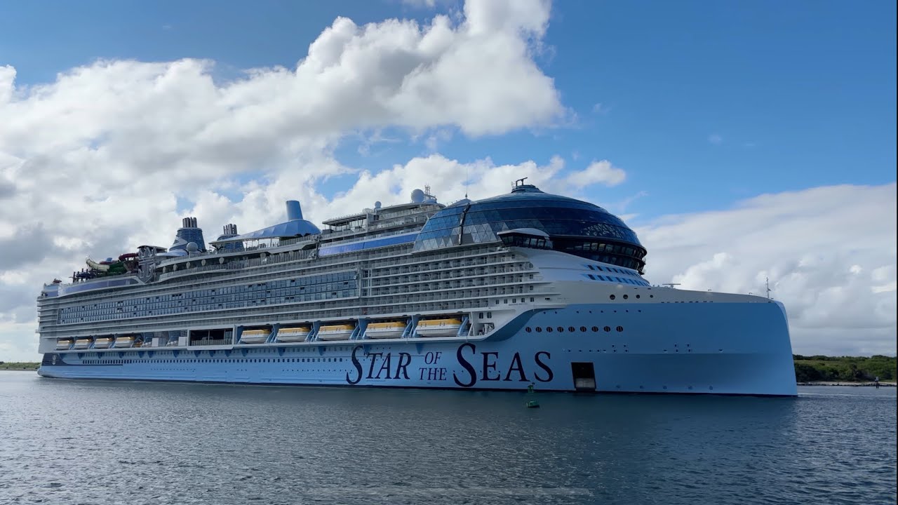 Strolling About & Seeing THE STAR OF THE SEAS Off on Her Maiden Voyage ! 