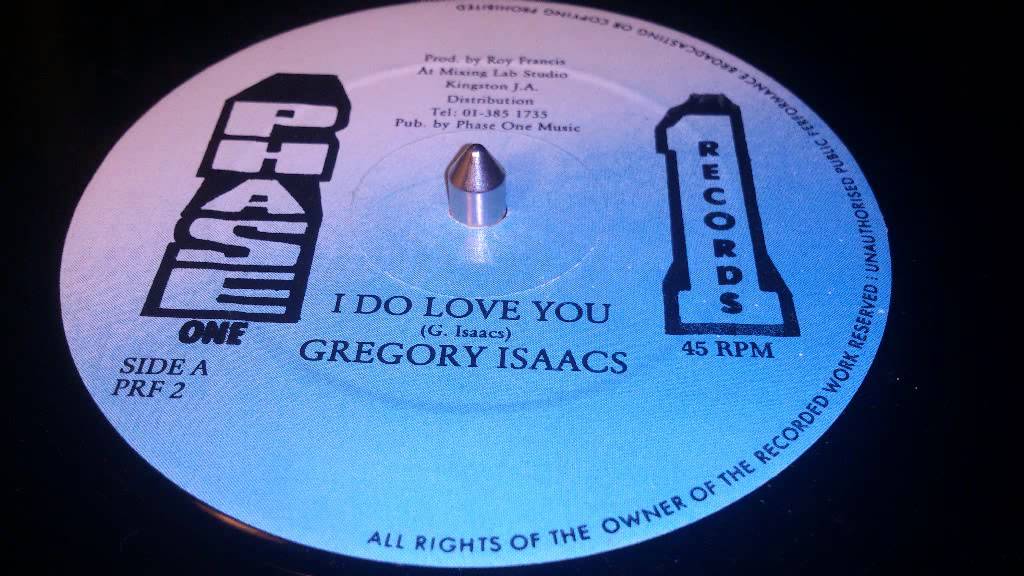 Gregory Isaacs - I do love you & version