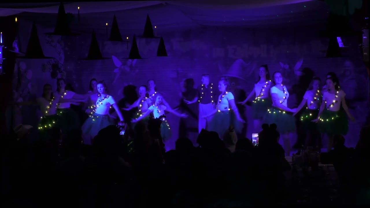 Dancing Teens