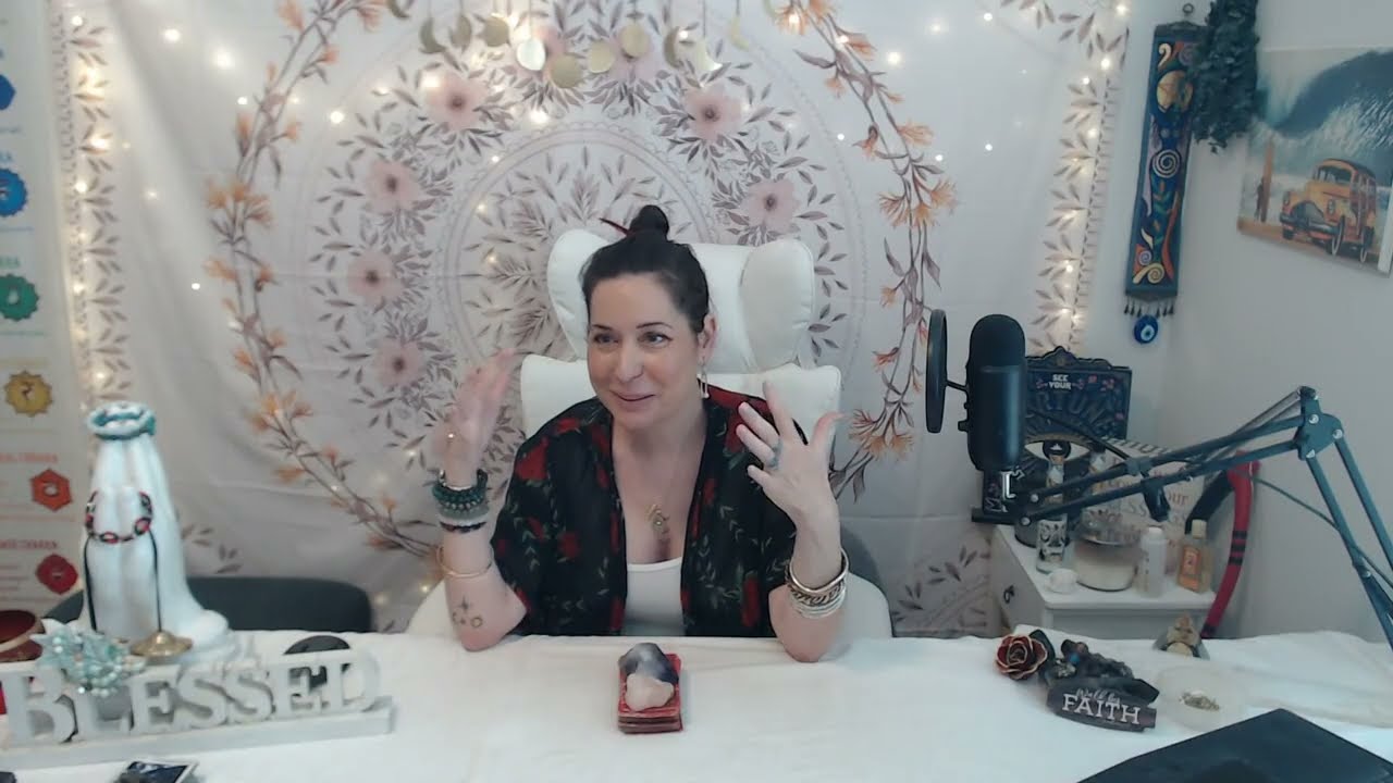 U R AN EXTREMLY MAGNETIC🧲LIGHTWORKER🌟POWERFUL ALCHEMIST MANIFESTING LOVE, ABUNDANCE & POSPERITY!