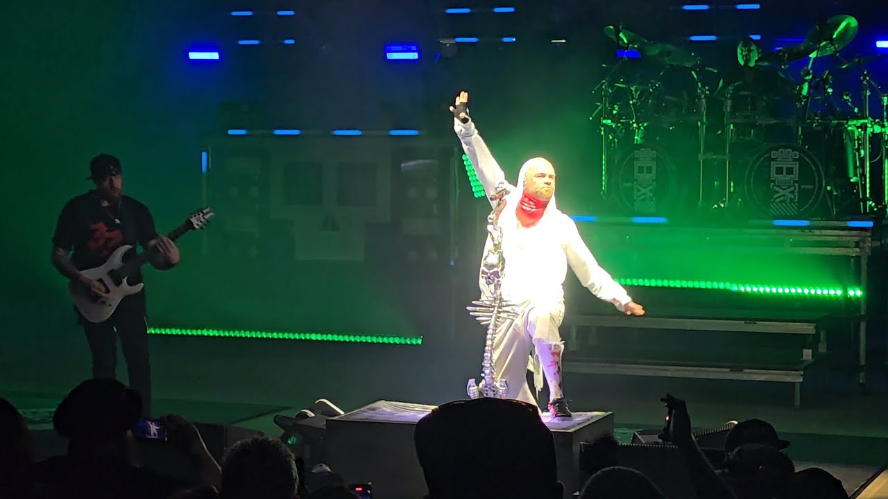 FFDP - Welcome to the Circus - Lift Me Up Live  Shoreline CA 2024