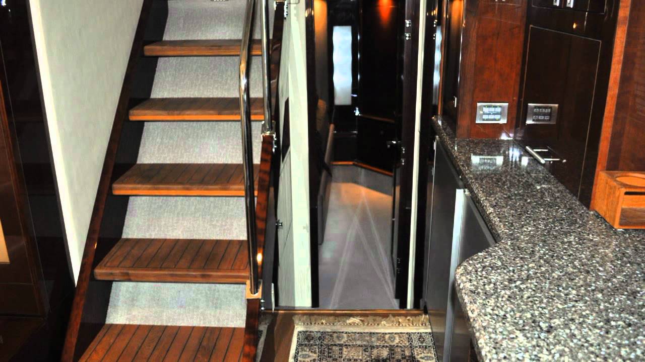 SkipperBuds - 2008 Sea Ray - 55' Sundancer