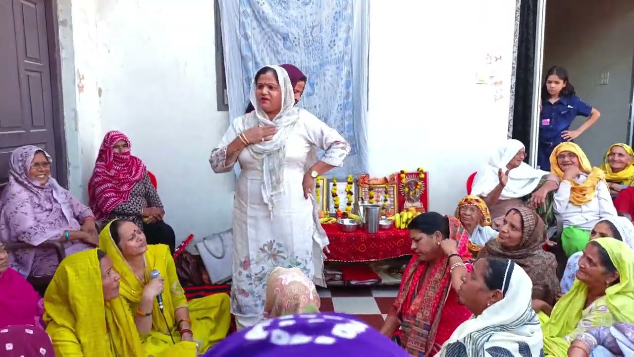 ये दसौरखेड़ी आली भी सारी लुगाई घणी मस्त हैं ❤️❣️#bhajan #love @meenamalik4651 @roshnitailor1639