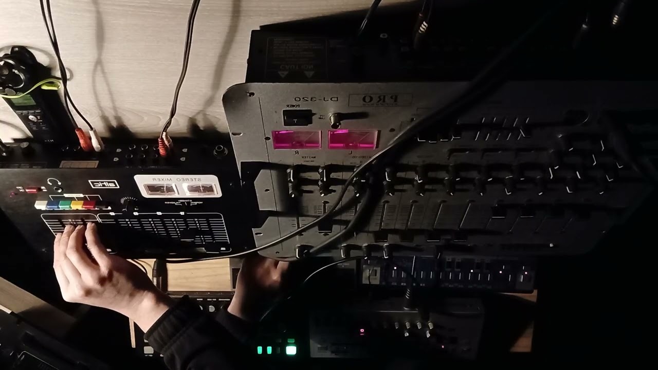 Live Acide Yamaha MR10 Behringer TD-3 Roland TB-03 cyclone analogic Bass Bot TT-303 Judbass