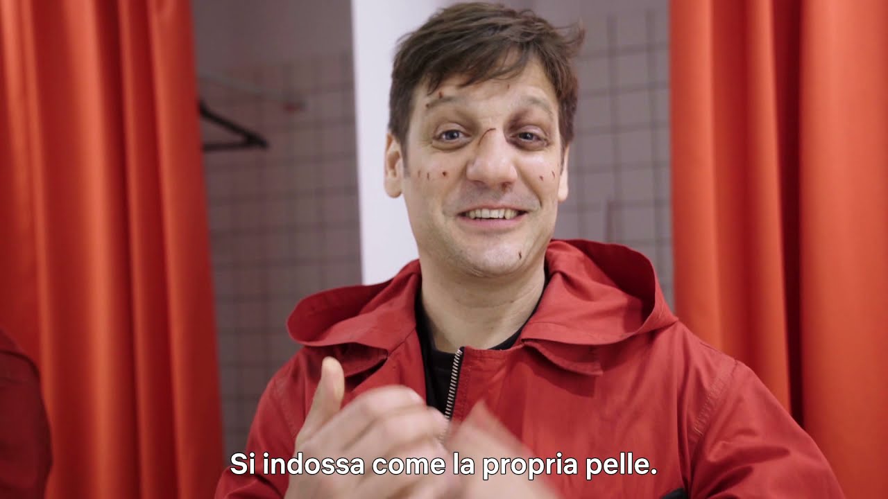 La casa di carta 5, clip backstage: il cast e la tuta rossa