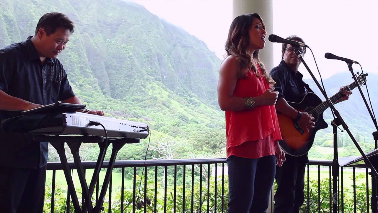 Ben & Maila - Somebody That I Used To Know (HiSessions.com Acoustic Live!)