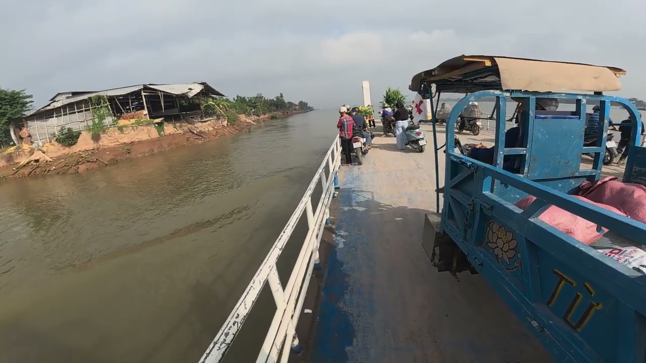 CHUYẾN ĐÒ 23 THÁNG CHẠP