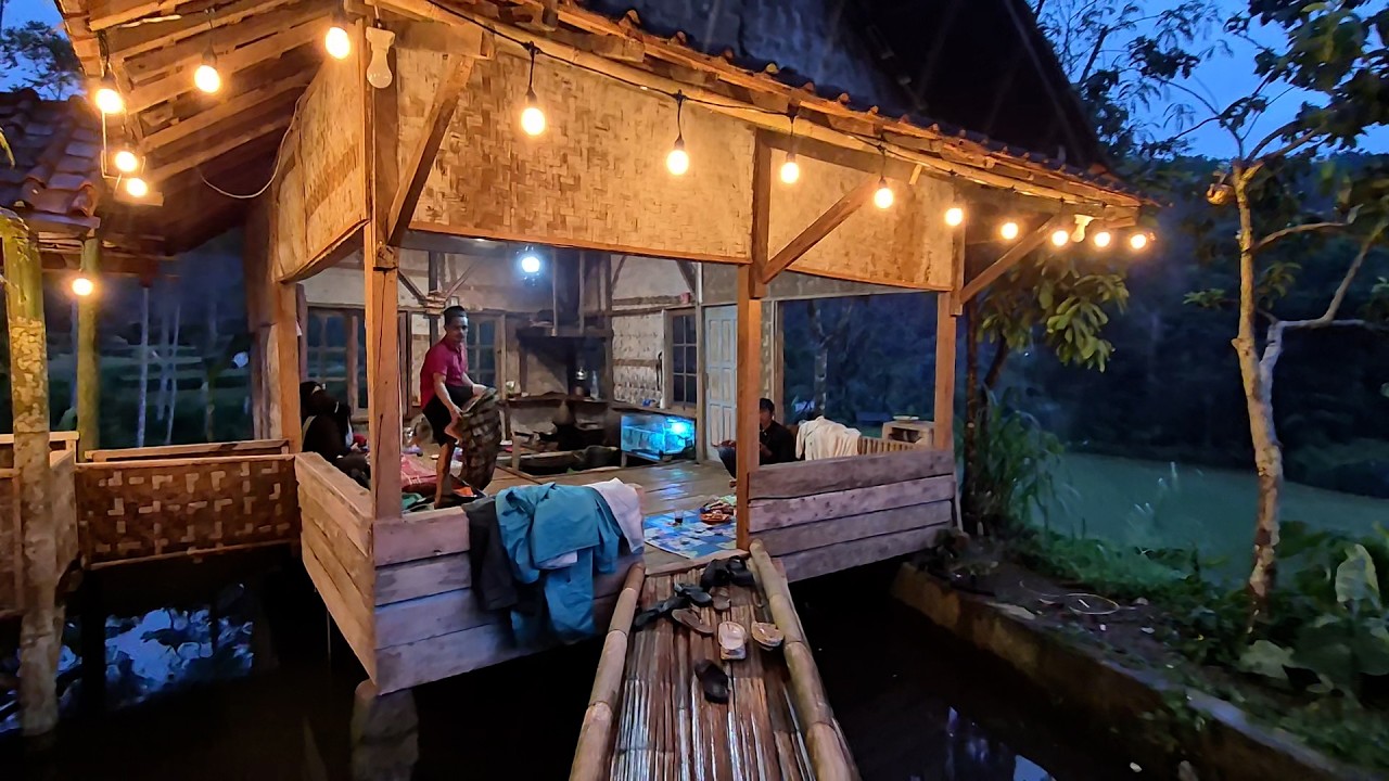 Hidup di desa, Menginap di saung empang membuat suasana semakin tenang