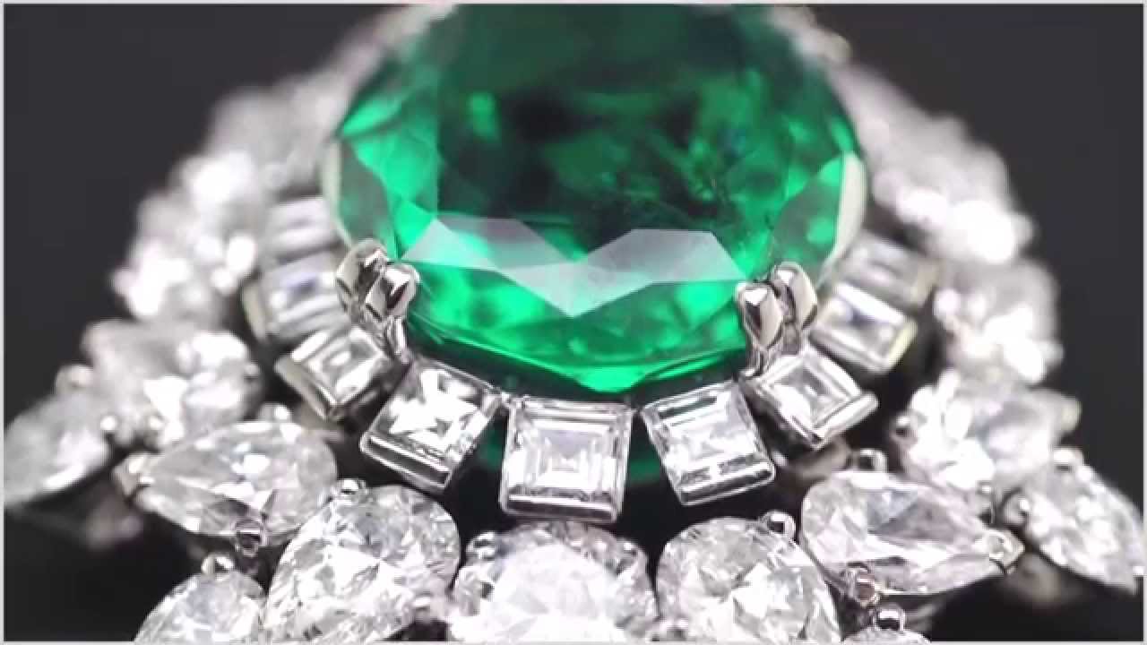 梵克雅寶(Van Cleef & Arpels)頂級珠寶《驢皮公主》(Peau d’Âne)系列Émeraude en majesté祖母綠項鍊製作工藝