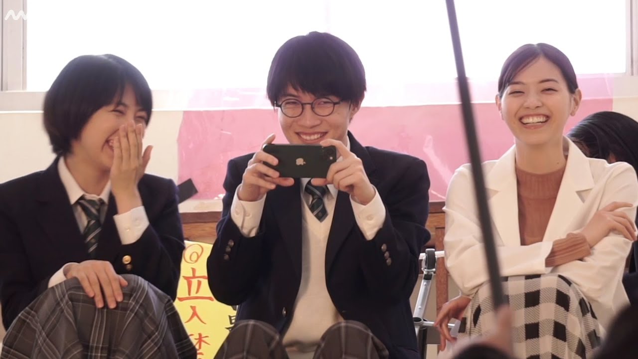 ”貯杉先生”西野七瀬、松本穂香とダンスバトル！？和やかな撮影の様子も　au『意識高すぎ！高杉くん』新CM「ダーリン、スマホデビュー」編＆メイキング・インタビュー映像公開