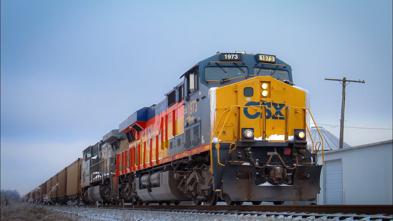 CSX 4568,1973, and 1972 on the S&NA.