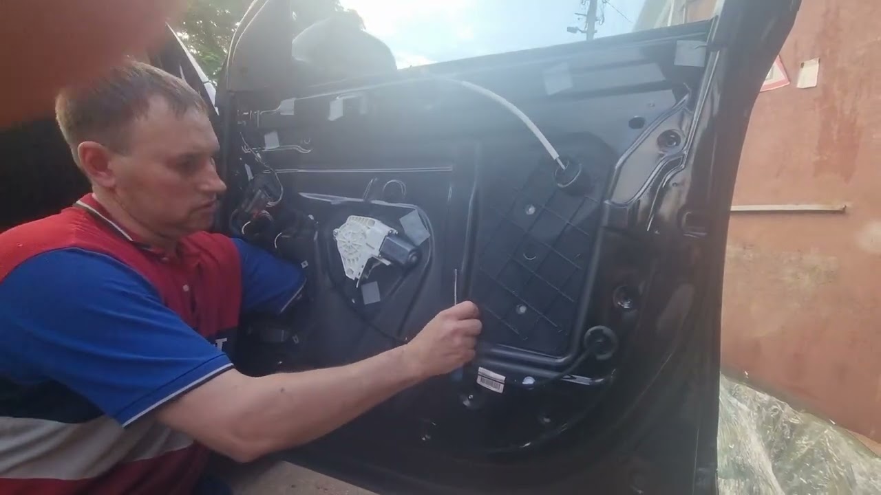 Замена стекла на двойное в передней двери Audi Q7 4l