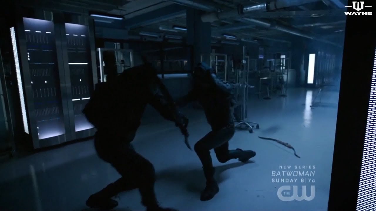 Earth 1 Arrow vs Earth 2 Arrow Black Canary New Suit Oliver Queen Vs Good Guy Adrian Chase Archer