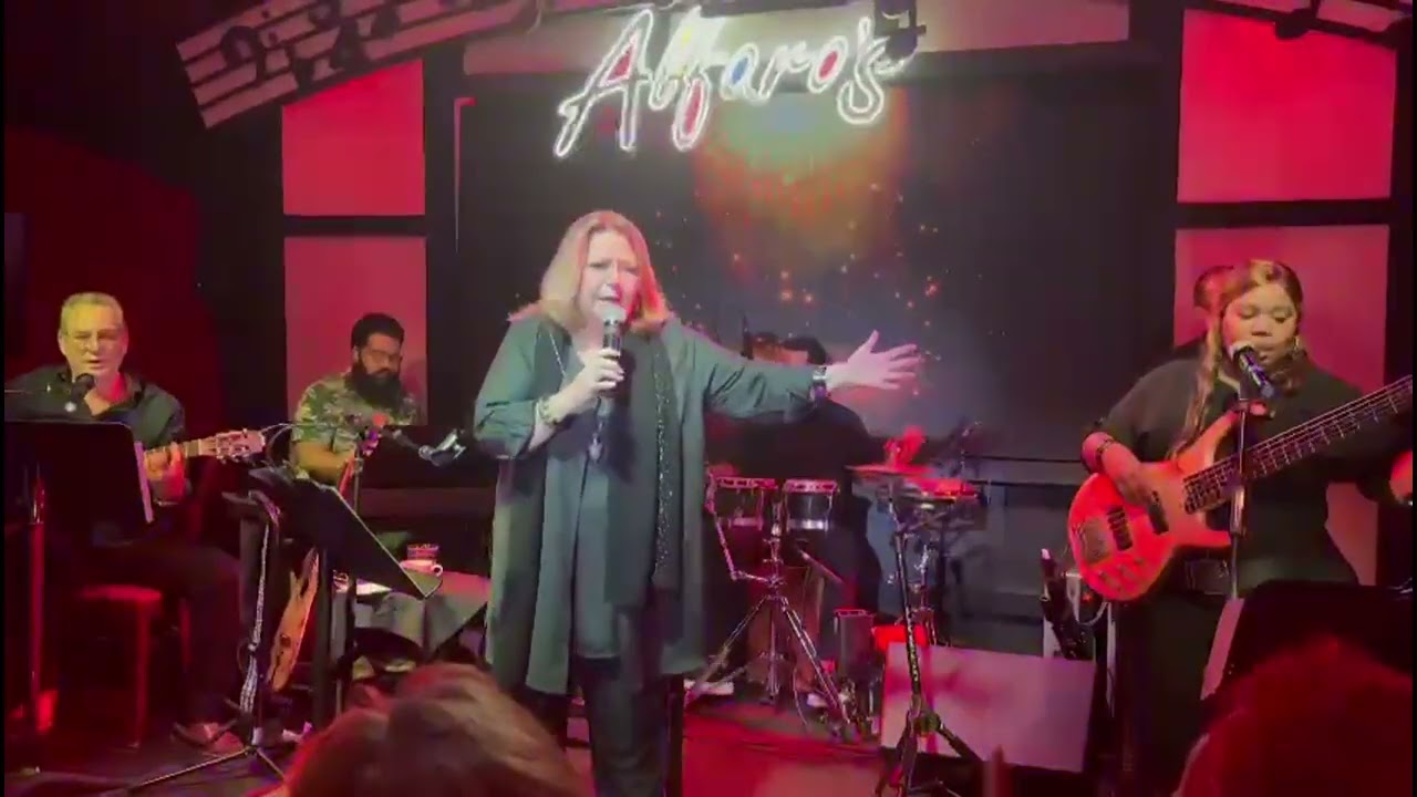MARISELA VERENA EN VIVO  MEDLEY CUBANO.mp4
