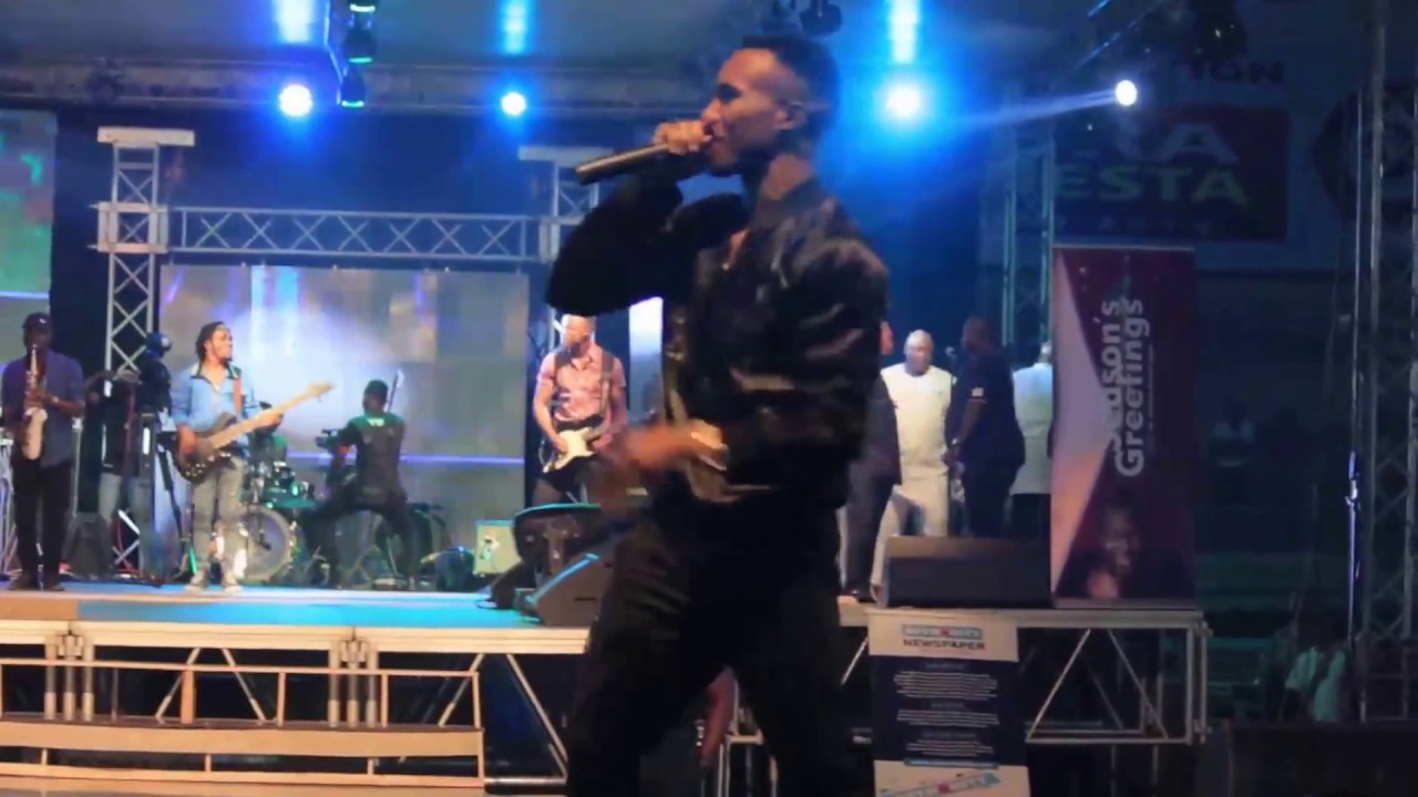 HUMBLE SMITH (OSINACHI) SHAKES NNEWI IN LATEST LIVE PERFORMANCE
