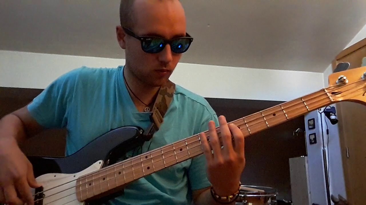 Stiff little fingers - gotta getaway. Bass cover.