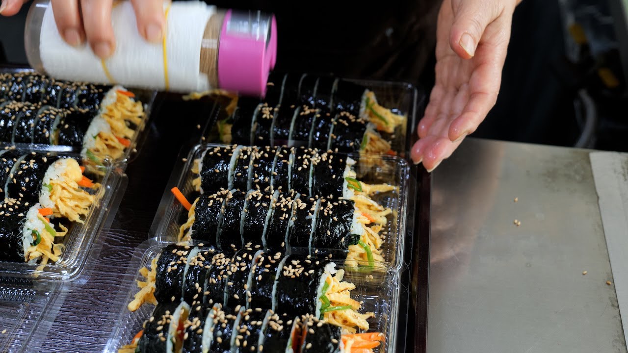 김밥이 천원?! 소풍날 먹던 그 맛, 사장님의 정성이 들어간 계란 듬뿍 뚱뚱이 김밥! 부산 '미뚱김밥' / Amazing Kimbap - Korean street food