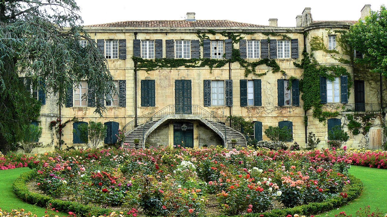 Domaine du Château d'Estoublon (Mogador), Provence, France [HD] (videoturysta.eu)