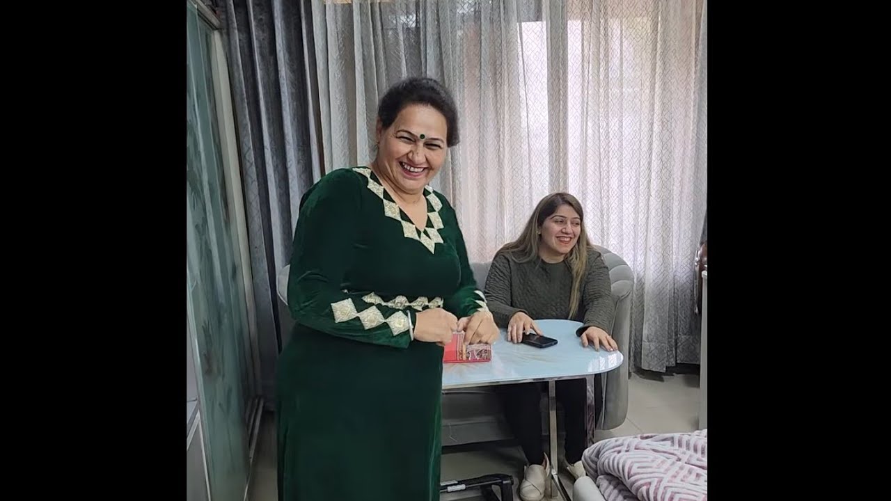 Lo g pta lain aa gayee bitti Zinnia te Zivu..