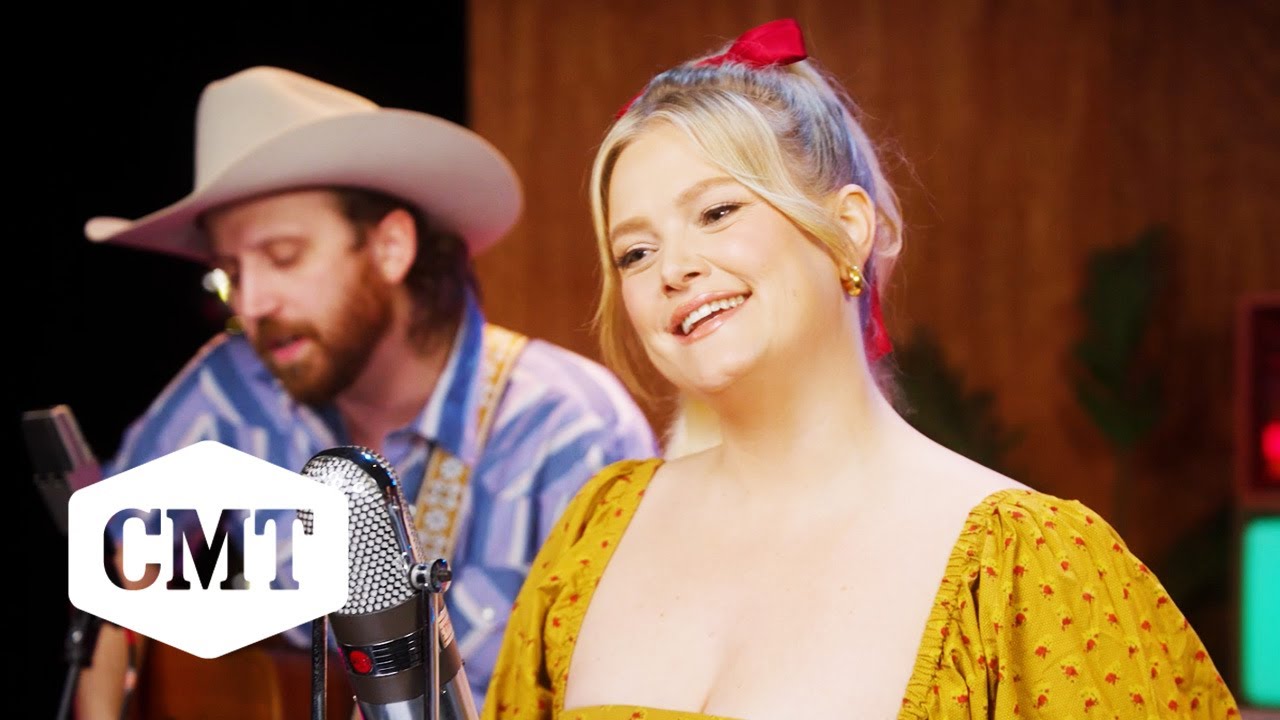 Hailey Whitters Performs 