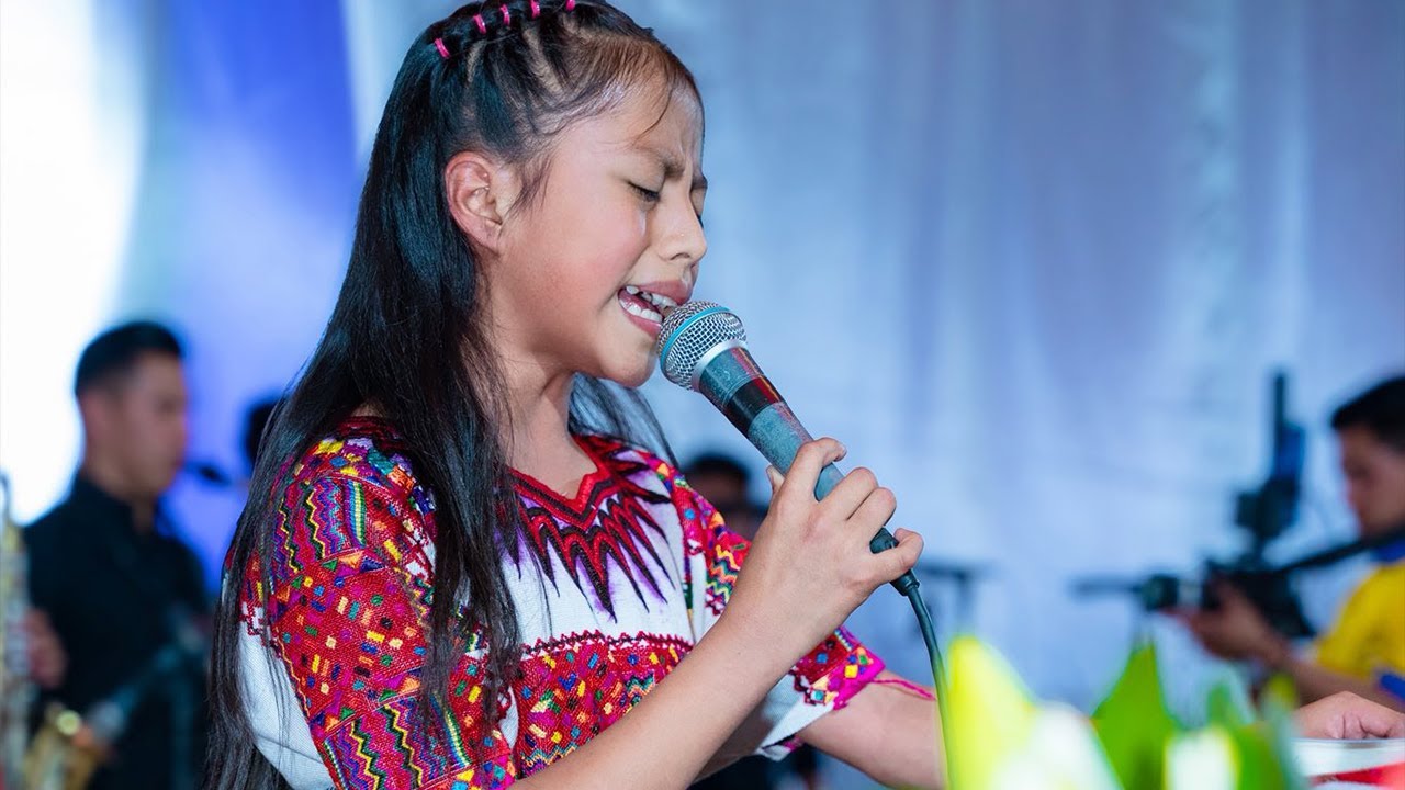 Solista Esmeralda Martin 🎶🙏 14/10/2025 Se que en las manos estoy