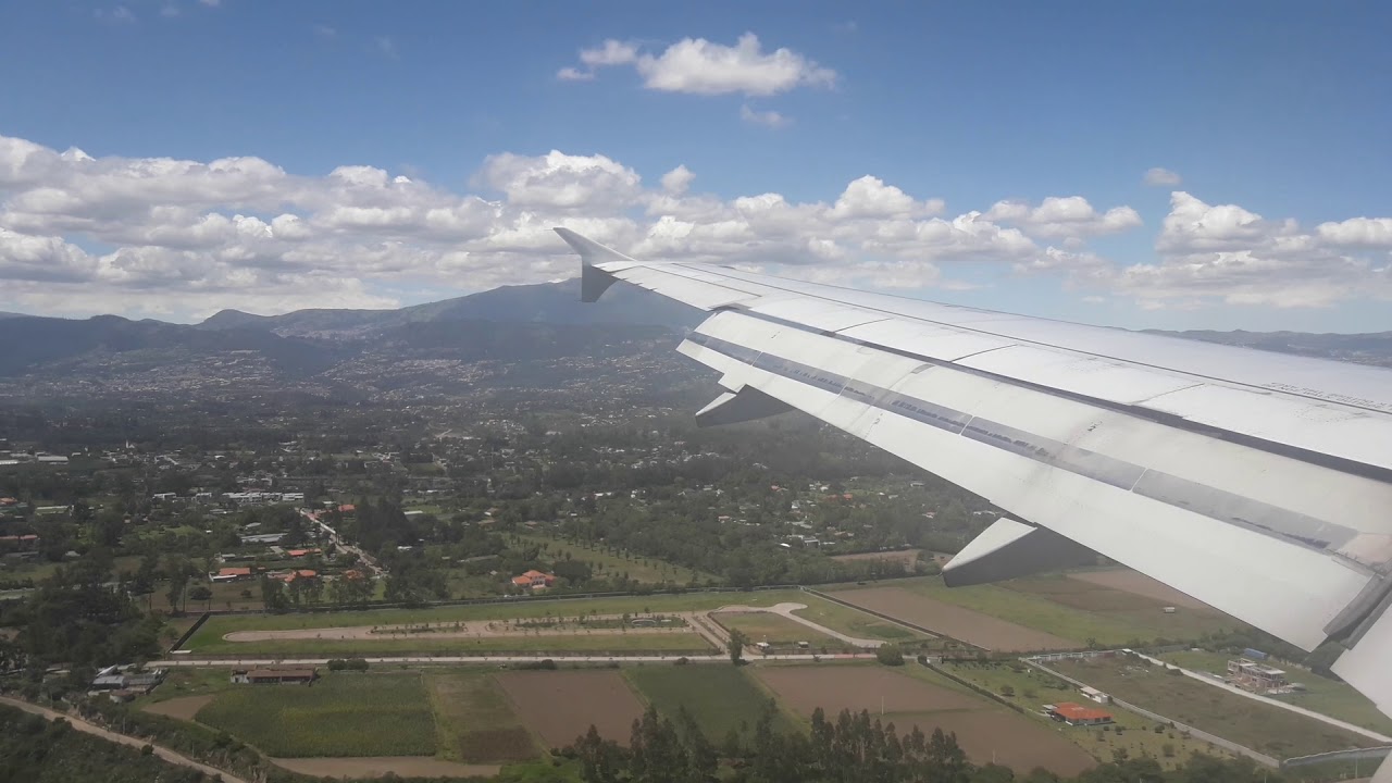 ATERRIZAJE EN QUITO (UIO) Aeropuerto Mariscal Sucre, LATAM Ecuador A319